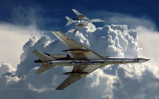 Ту-22, поворот, ракеты, облака, баки, aircraft, небо
